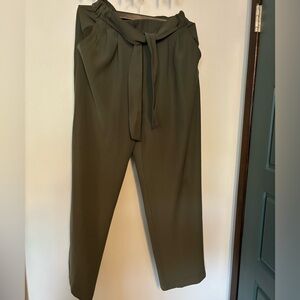 Lululemon Noir Pants sz8